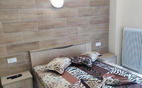 Gcm 1 Rooms Kentro K Parking